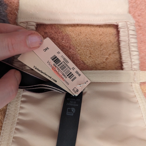 Victoria's Secret Bustier and Panty Set Pale Peach and Light Pink 34C & Medium - Picture 12 of 16